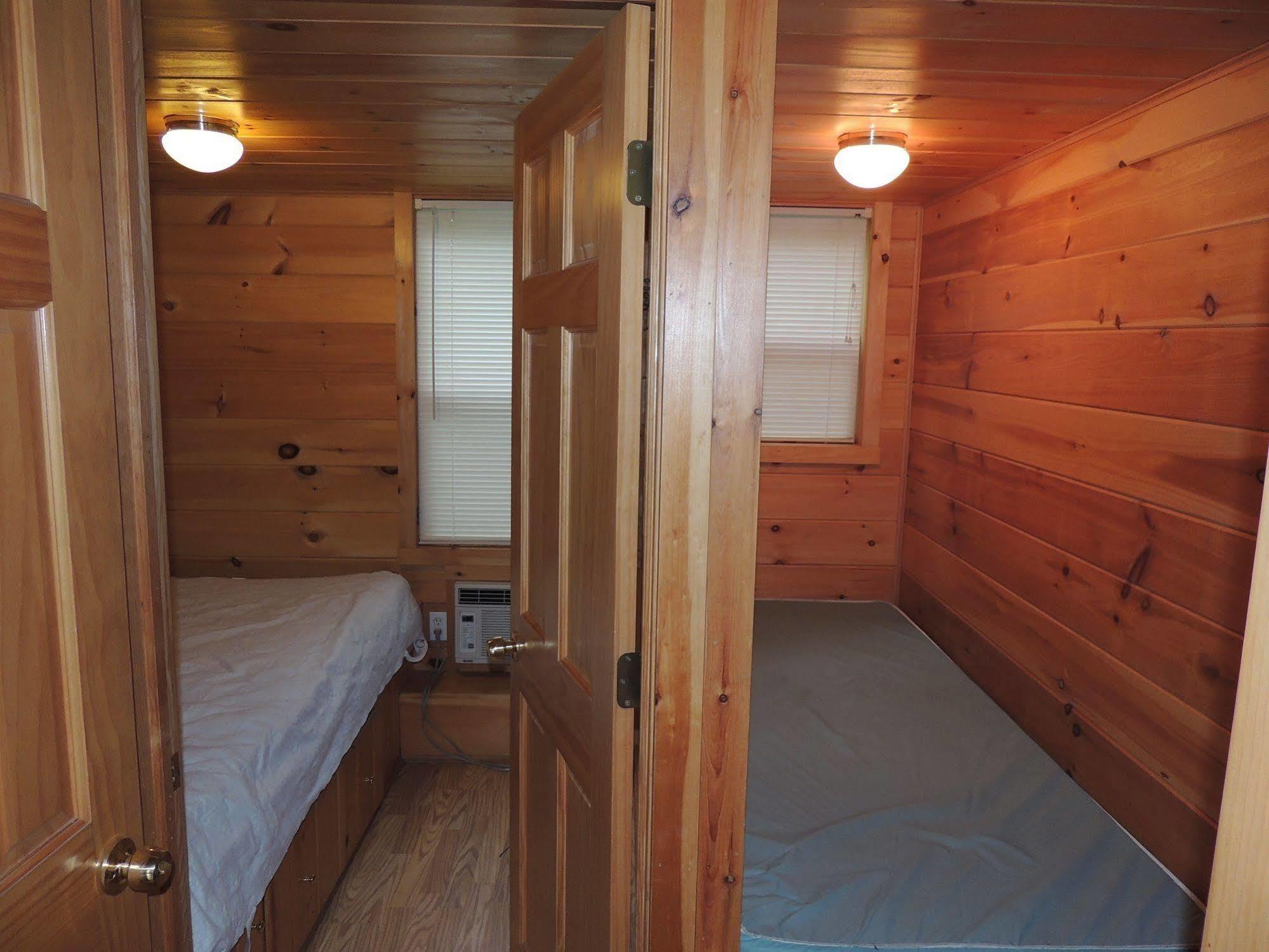 Lake George Escape - Campground Warrensburg Exterior photo